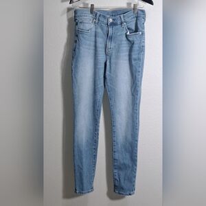 H&M Men’s Light Wash Slim Jeans, Size 33/32 .